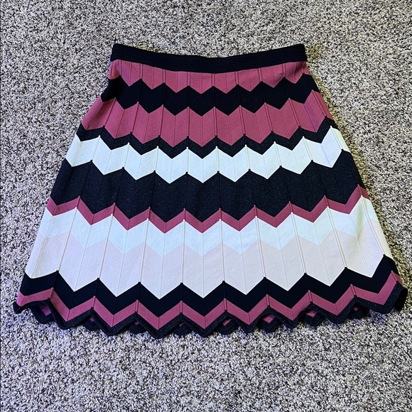 Diane von Furstenberg (DVF) Stripe Stretch Knit Skirt - Picture 3 of 9